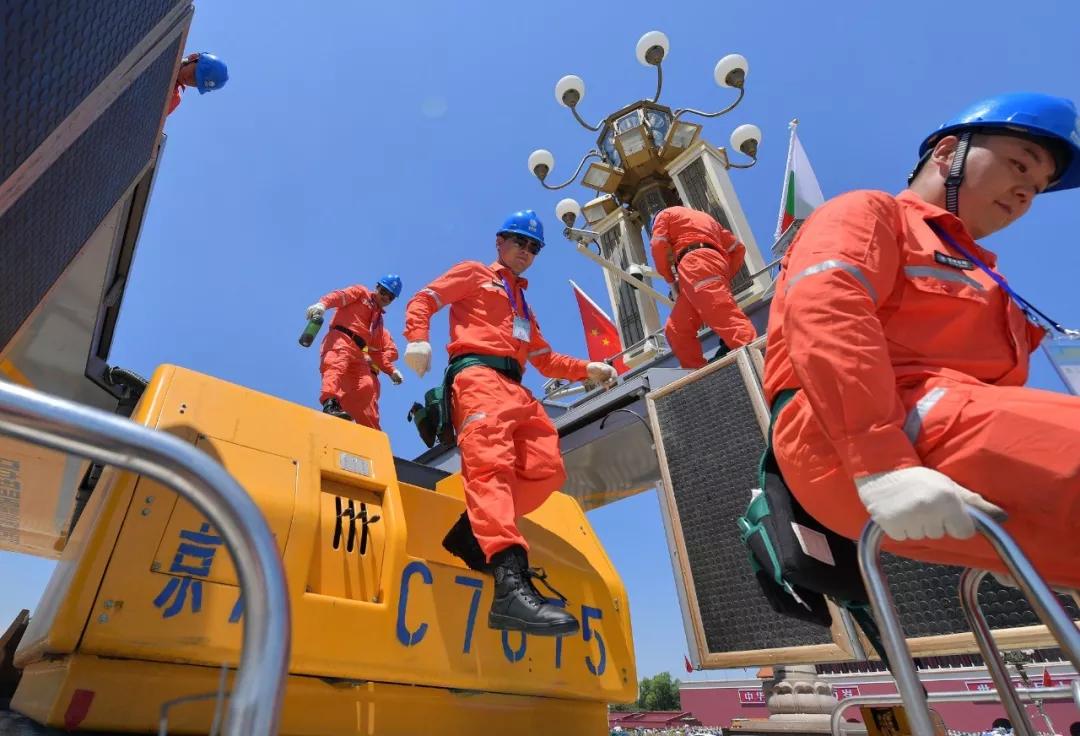 要想成为华灯班一员,没有过硬的本领是不行的.