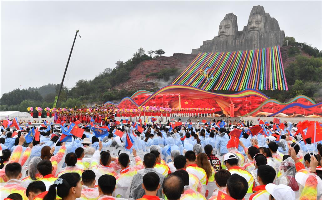 郑州炎黄广场大联欢嗨翻天