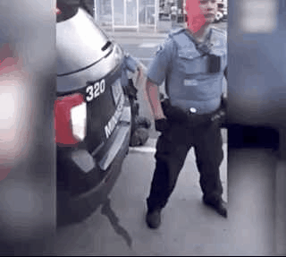 美国警察“跪杀”非洲裔男子，完整视频曝光