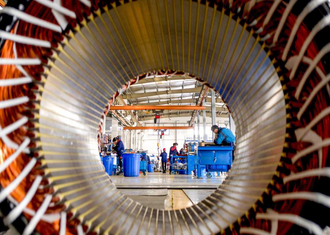 （参赛作品 ）安徽庐江 ：工人就地过年 -FZ10023471845.jpg