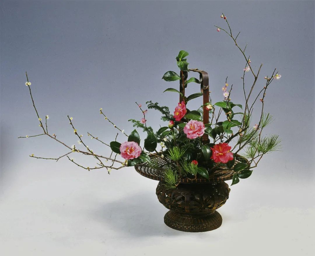 岁朝插花流淌千年的吉祥清雅上