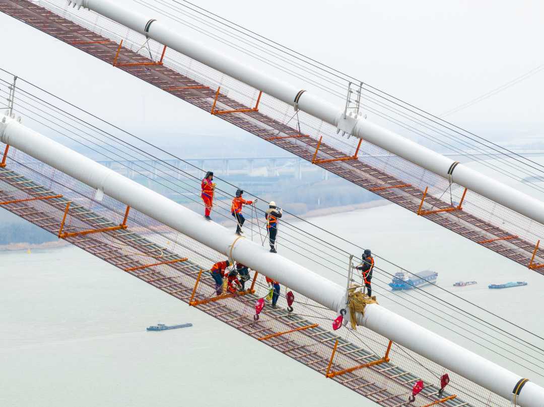 南京仙新路过江通道建设正酣