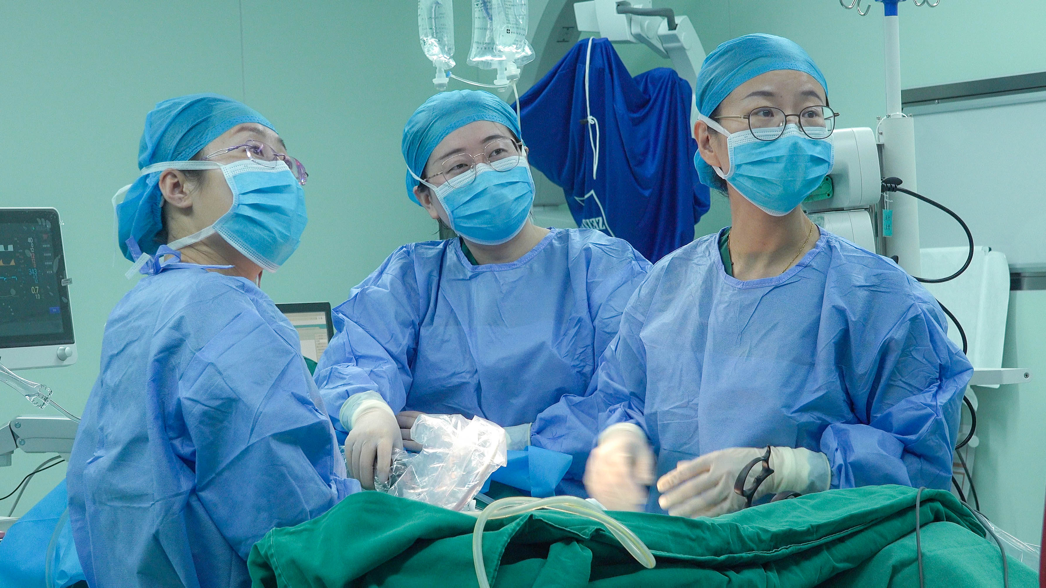 CpsMEWk3zt-APYgBAA0eilY4YLE814.jpg CpsMEWk3zt-APYgBAA0eilY4YLE814.jpg