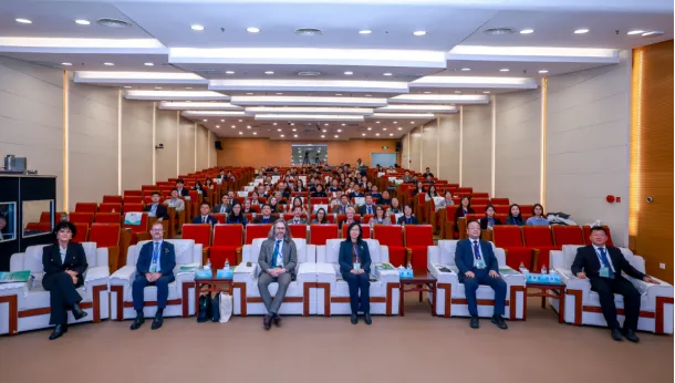 mmexport1764895967499