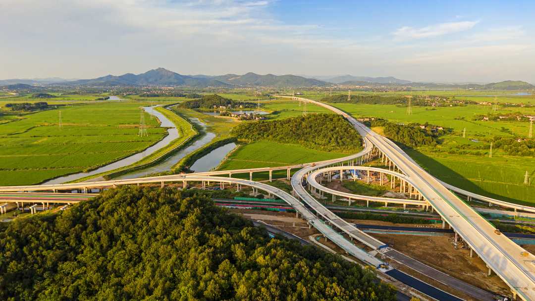 天天高速枞阳段建设快速推进