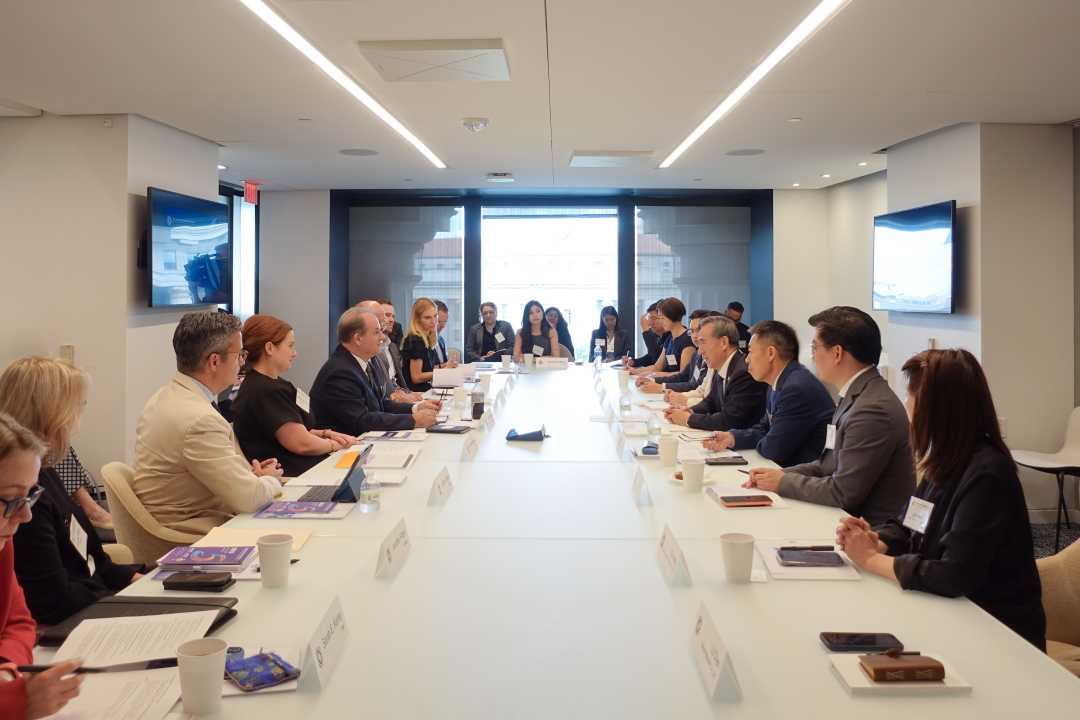 中国企业家代表团与美中贸委会及其会员企业交流座谈（贸促会供图）